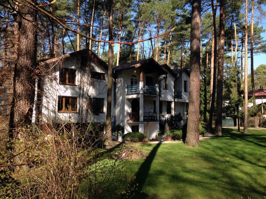 Villa Le Matin Konstancin-Jeziorna Exteriör bild