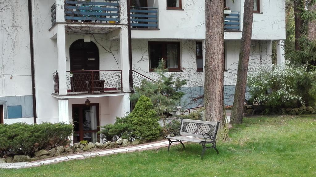 Villa Le Matin Konstancin-Jeziorna Exteriör bild
