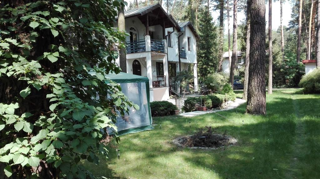 Villa Le Matin Konstancin-Jeziorna Exteriör bild