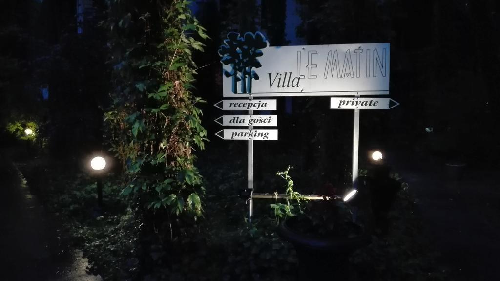 Villa Le Matin Konstancin-Jeziorna Exteriör bild