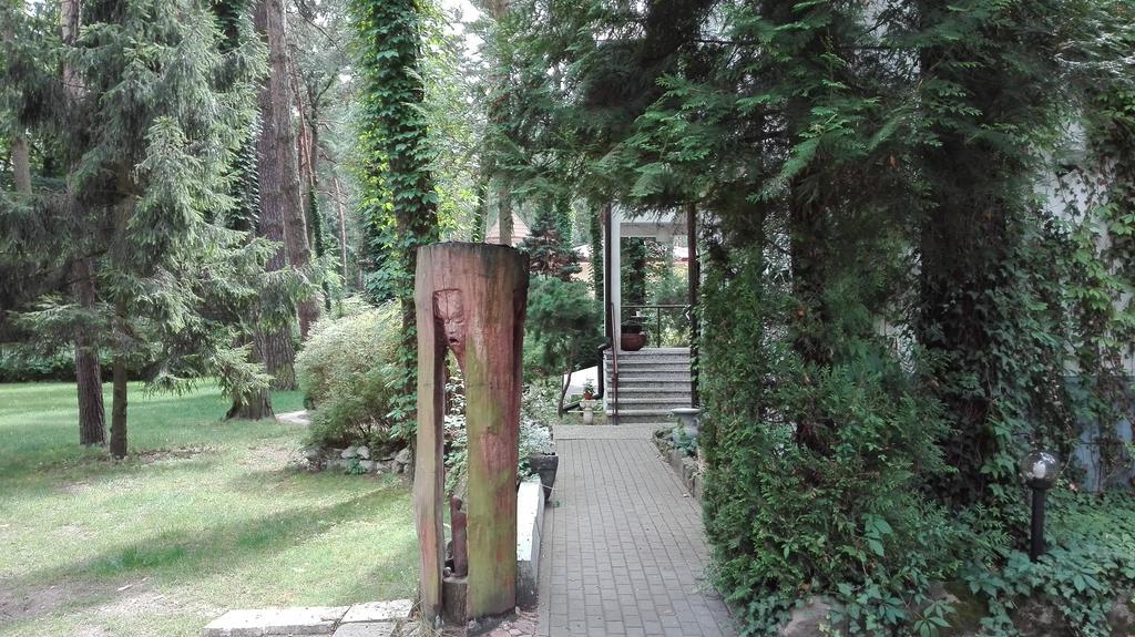 Villa Le Matin Konstancin-Jeziorna Exteriör bild