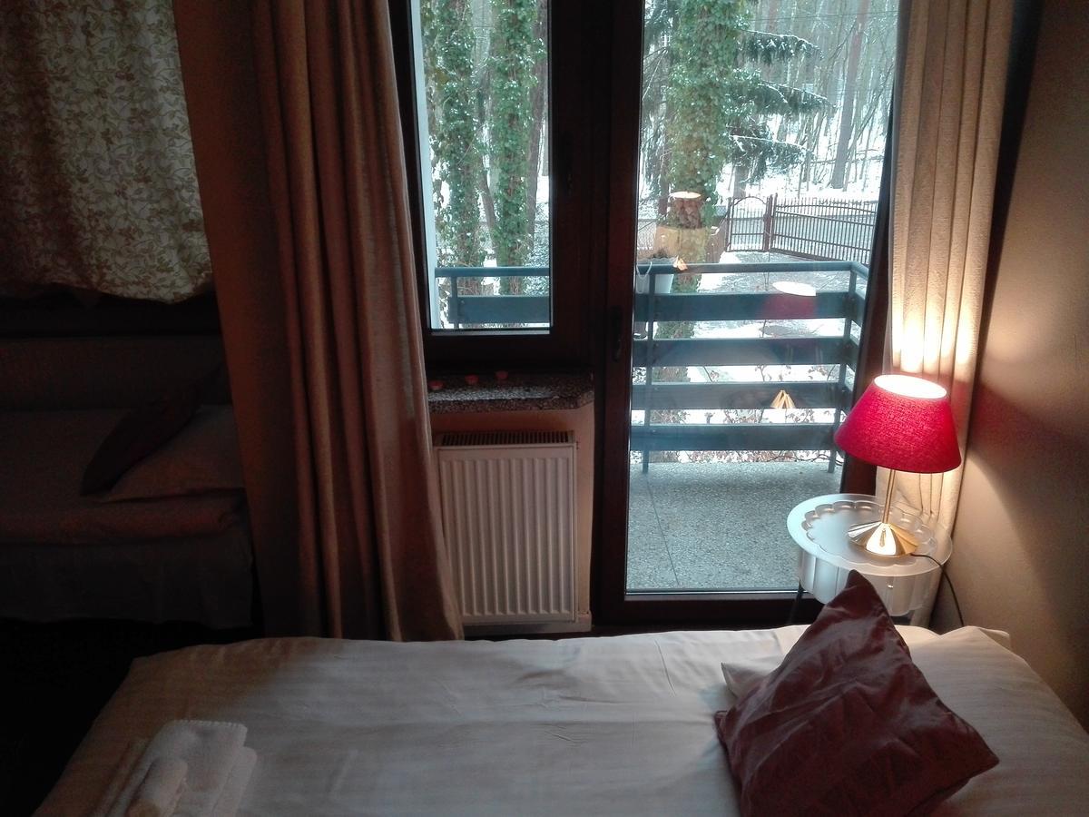 Villa Le Matin Konstancin-Jeziorna Exteriör bild